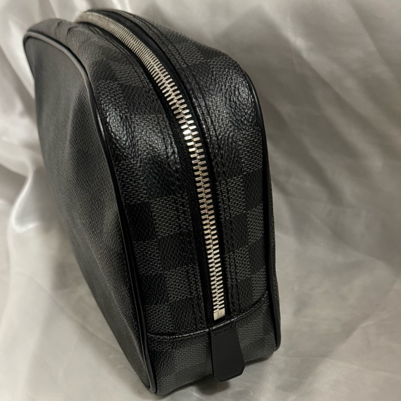 Louis Vuitton Damier Graphite Truth Toilette Bag - Picture 3 of 11